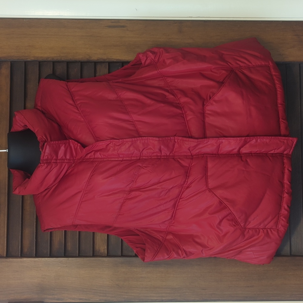 Old Navy puff vest  in red size XXL